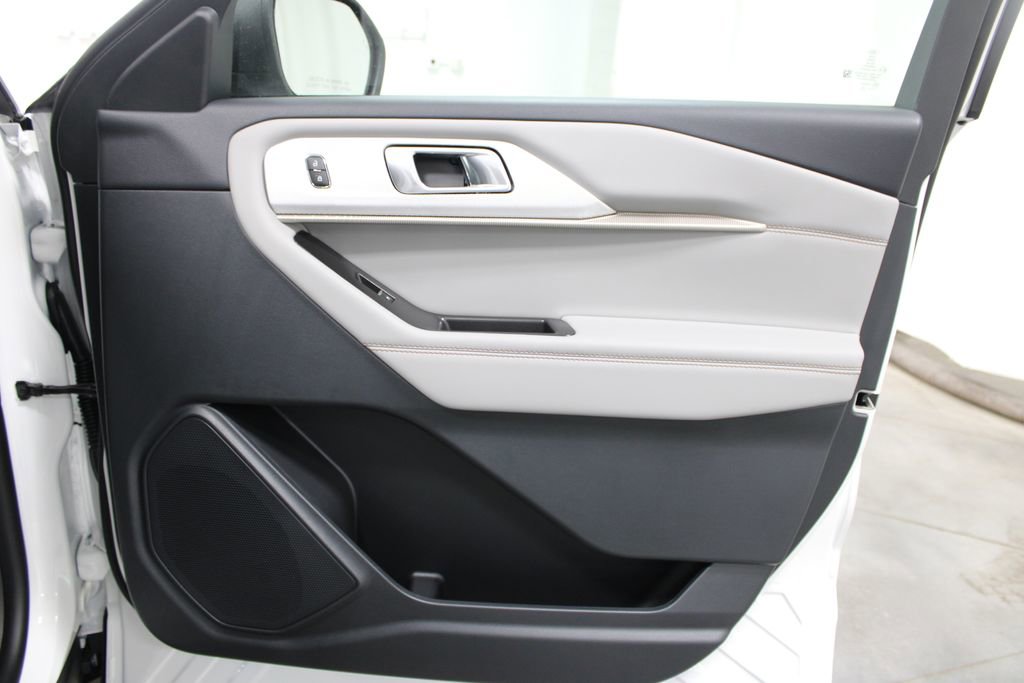 New 2026 Ford Explorer Active image 35