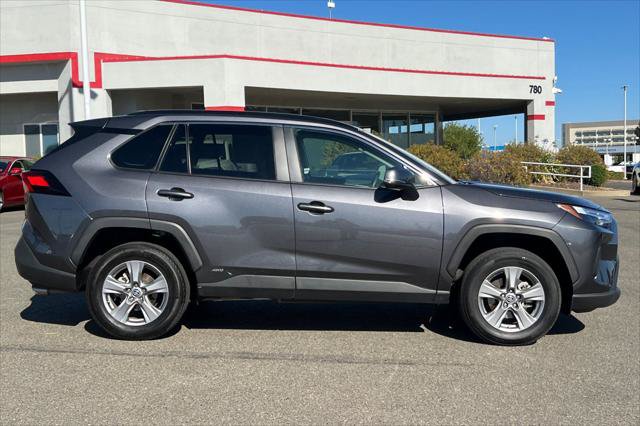 Certified 2024 Toyota RAV4 LE AWD/4WD image 6