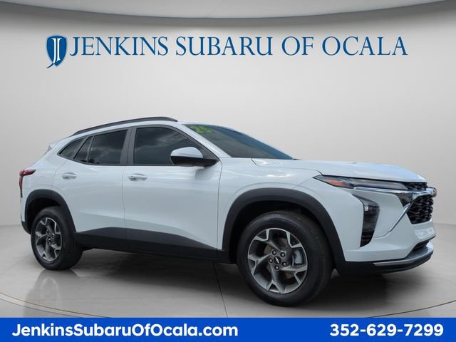 Used 2025 Chevrolet Trax LT w/ Driver Confidence Package FWD image 1