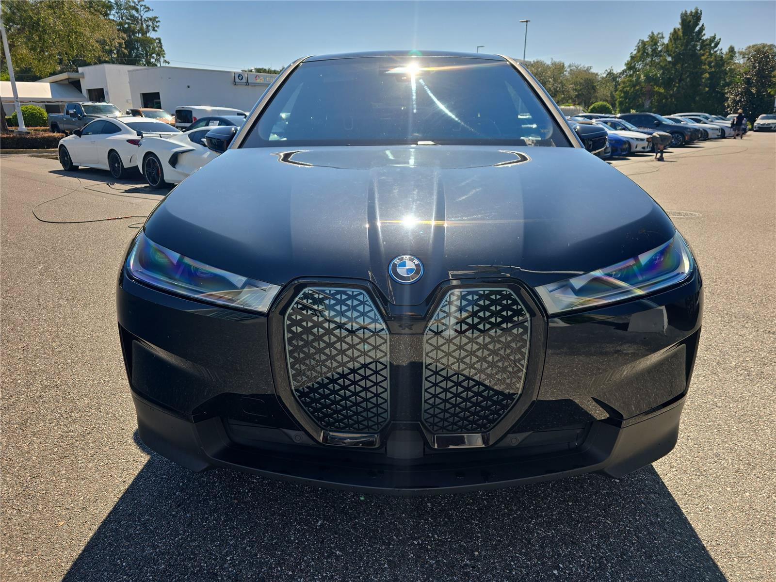 Certified 2024 BMW iX xDrive50 w/ Luxury Package AWD/4WD image 2