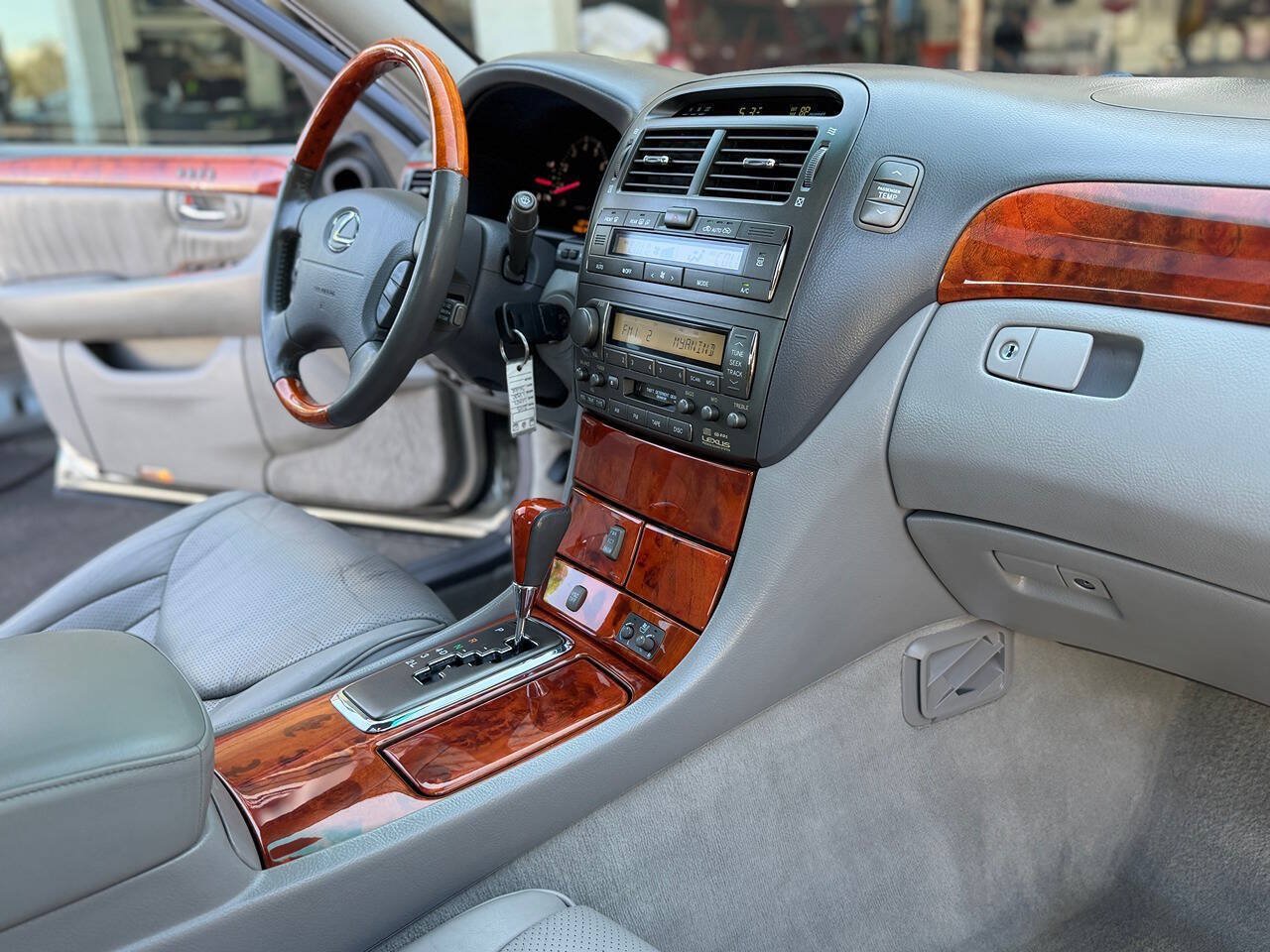 Used 2003 Lexus LS 430 RWD image 74