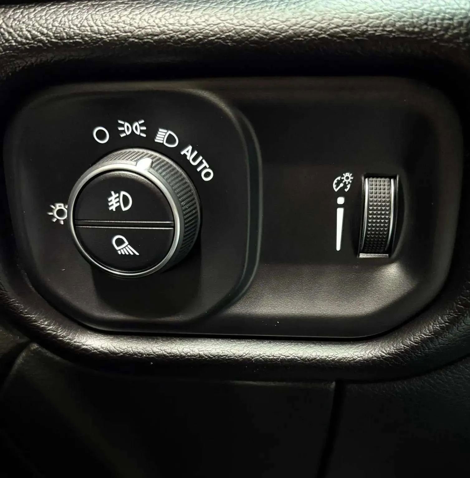 Used 2024 RAM 2500 Big Horn image 25