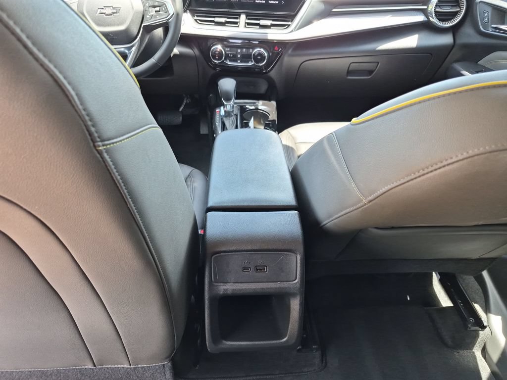 Used 2024 Chevrolet Trax ACTIV w/ Sunroof Package FWD image 34