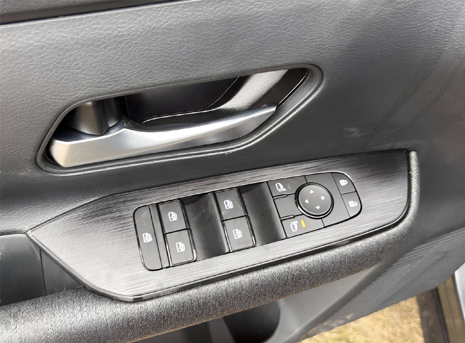 New 2026 Nissan Kicks SV w/ Cold Weather Package FWD image 11