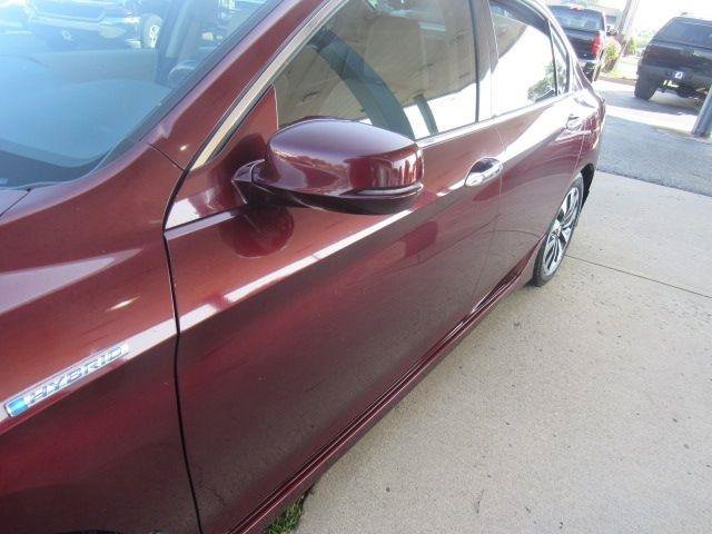 Used 2017 Honda Accord Touring image 4