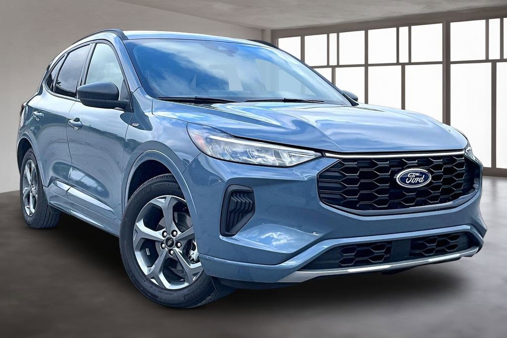 Used 2024 Ford Escape ST-Line w/ Tech Pack #1 image 3