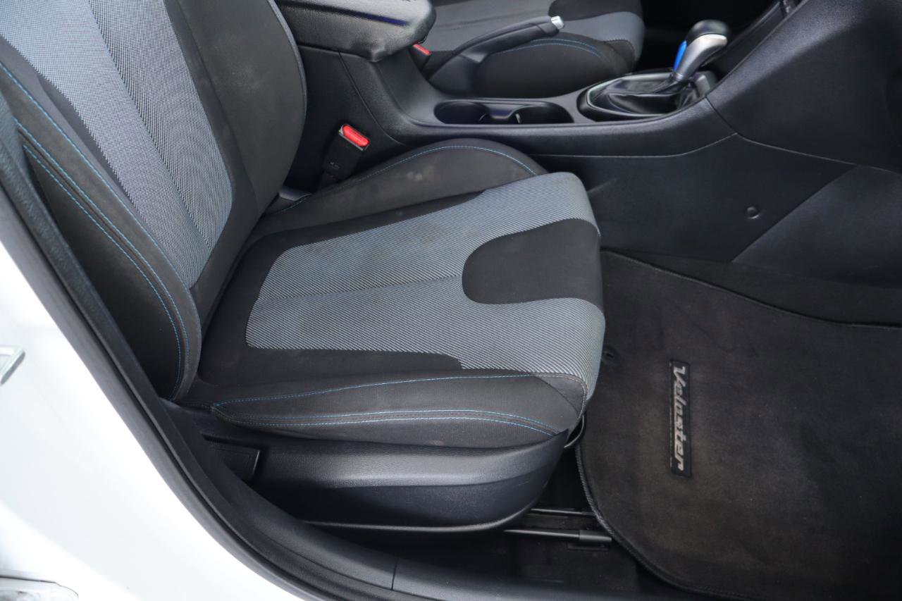 Used 2020 Hyundai Veloster 2.0 FWD image 34