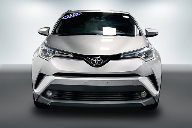 Used 2018 Toyota C-HR XLE FWD image 2