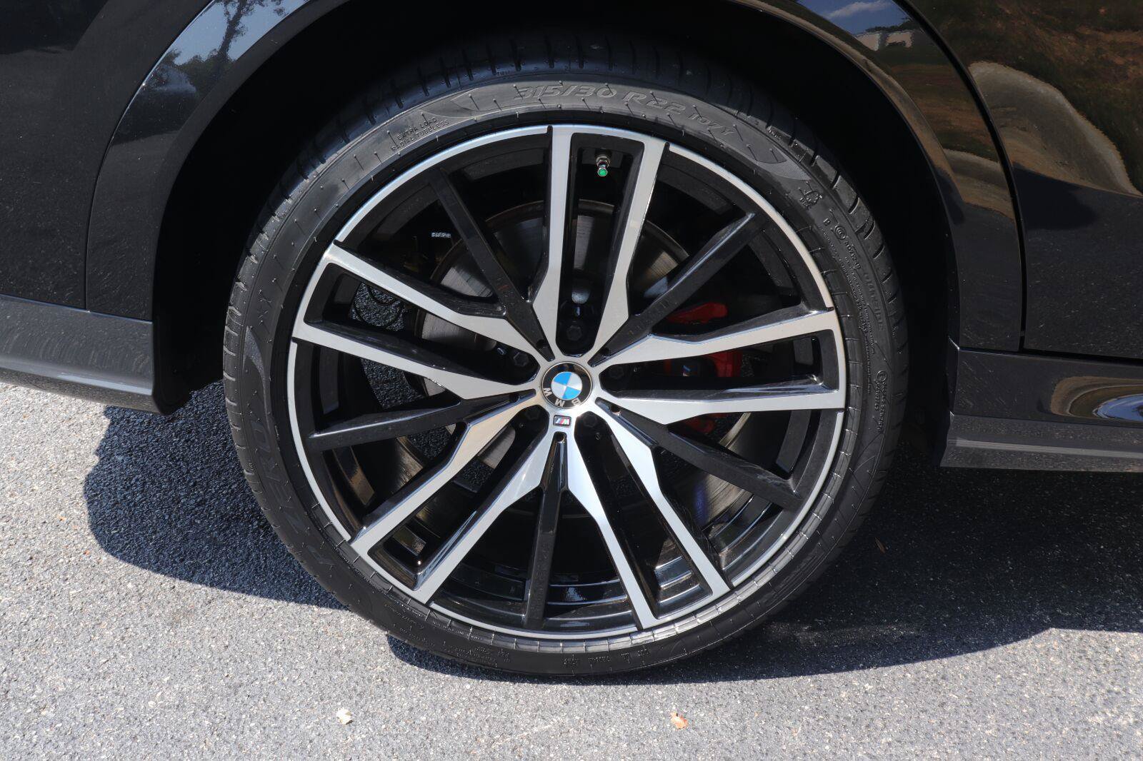 Used 2023 BMW X6 xDrive40i w/ M Sport Package AWD/4WD image 45