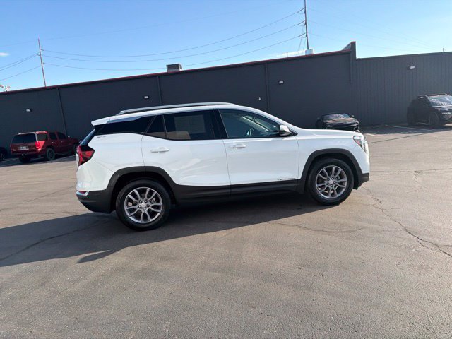 Used 2023 GMC Terrain SLT FWD image 6