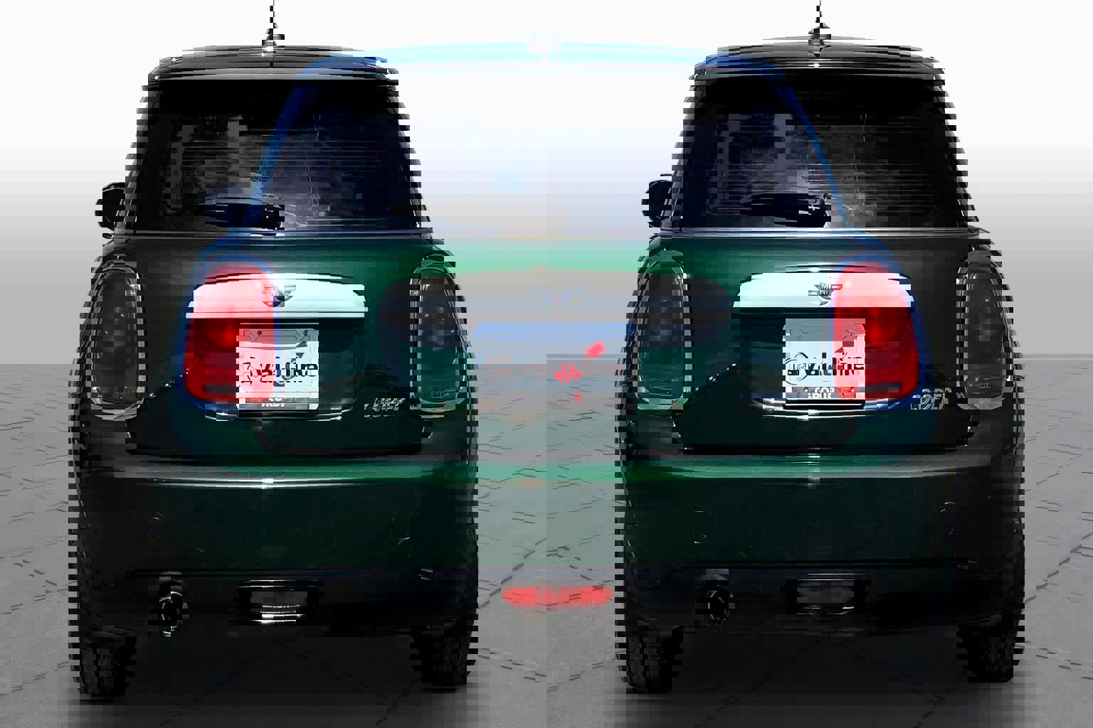 Used 2014 MINI Cooper 2-Door Hardtop image 5