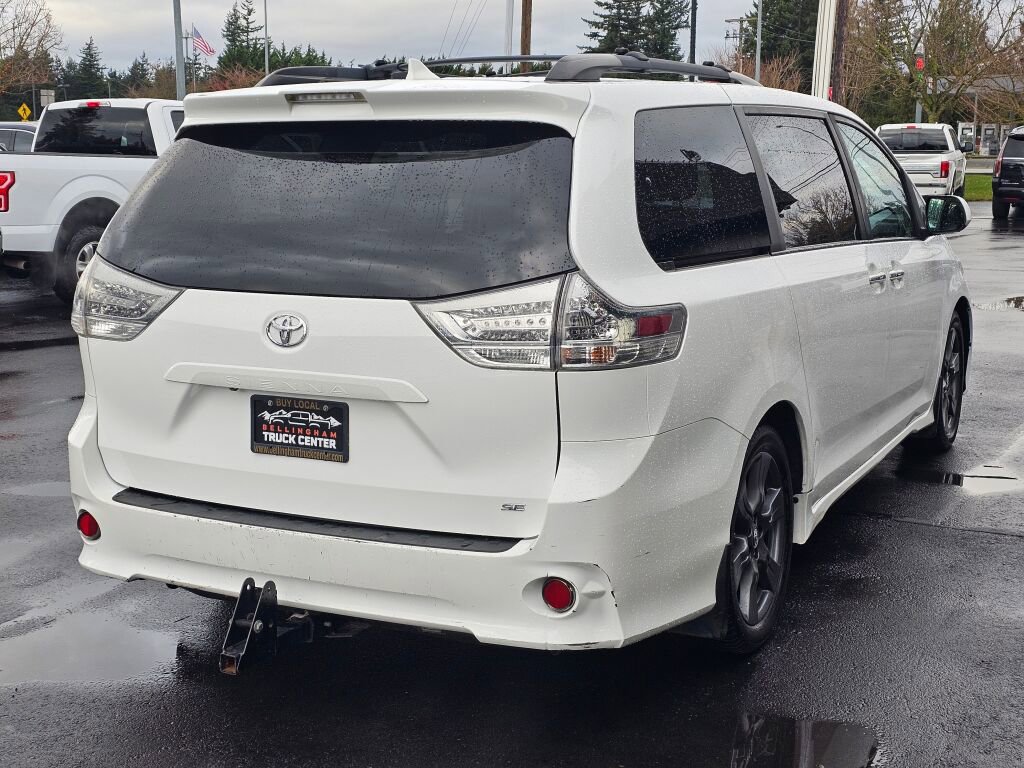 Used 2020 Toyota Sienna SE Premium FWD image 5
