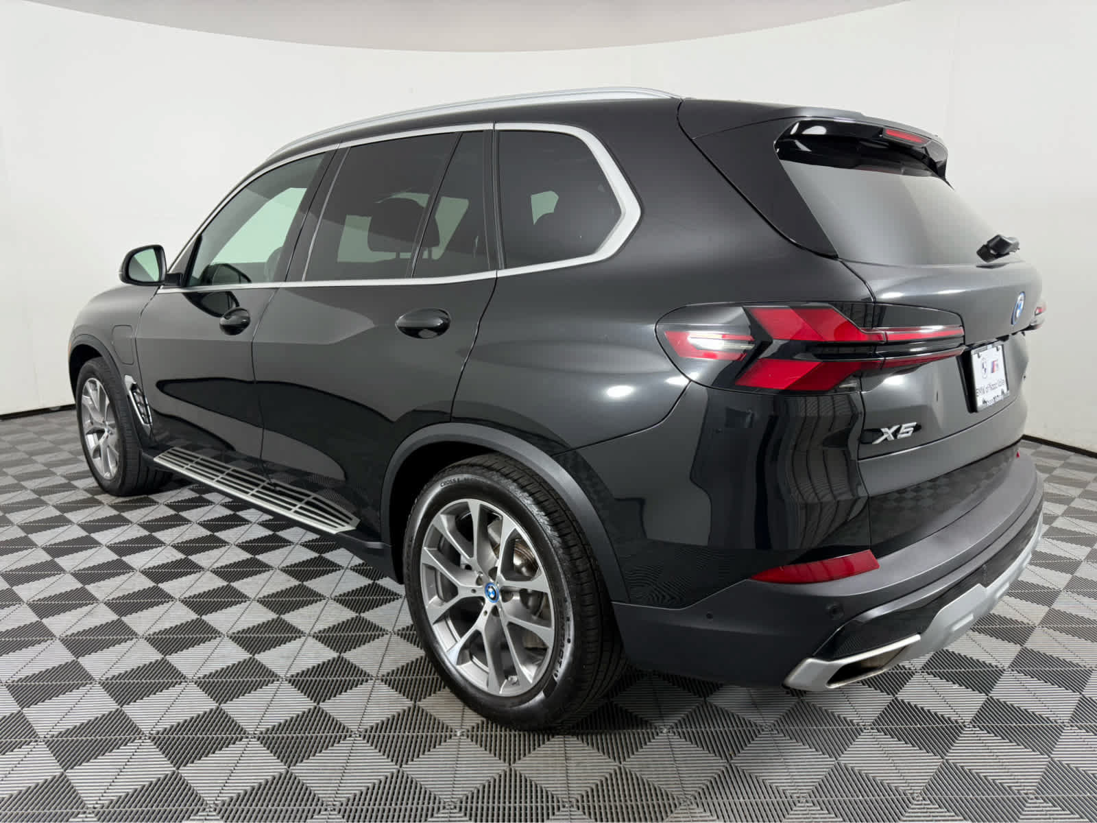Used 2025 BMW X5 xDrive50e AWD/4WD image 5