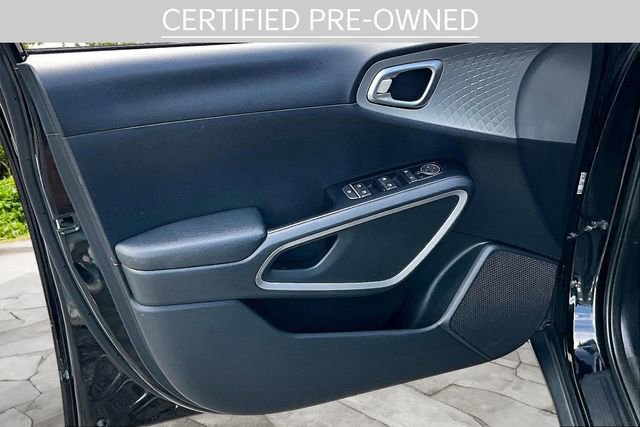Certified 2023 Kia Soul LX w/ LX Technology Package FWD image 21