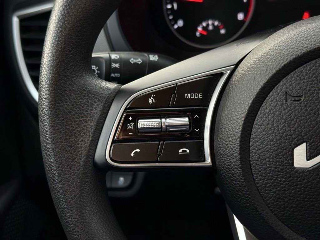 Certified 2023 Kia Seltos LX image 30