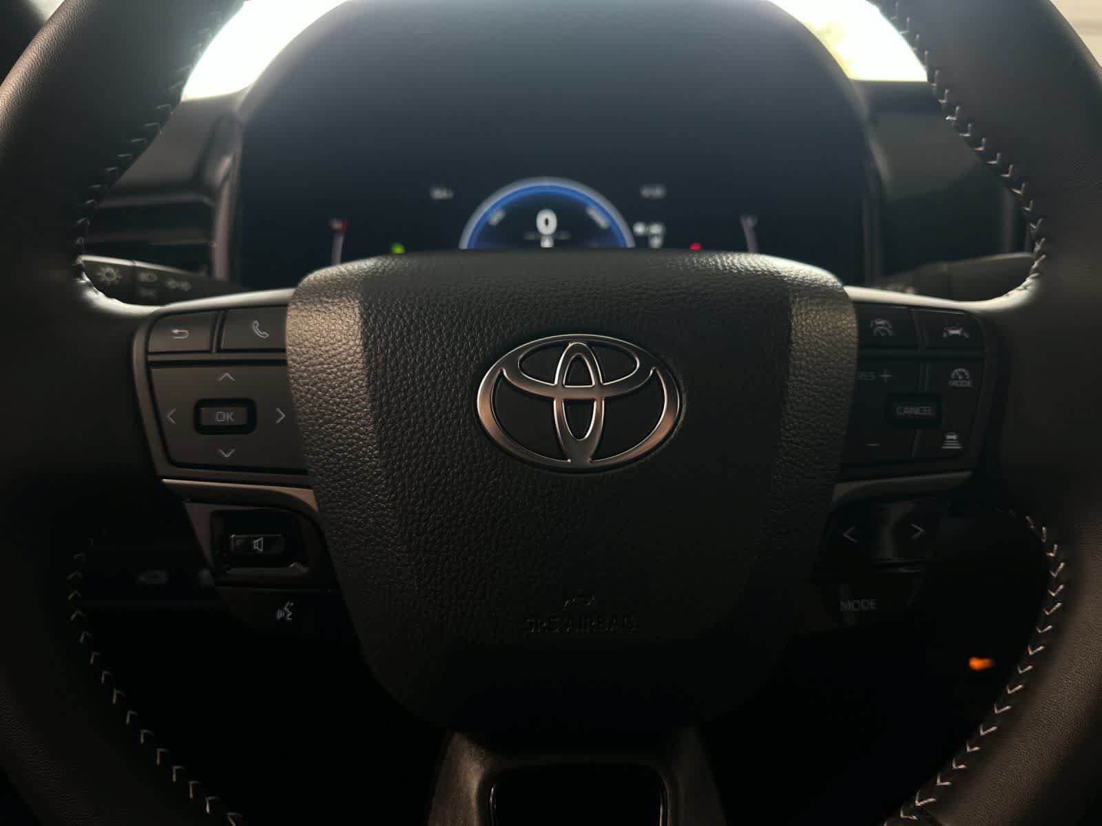 Used 2026 Toyota Camry SE FWD image 23