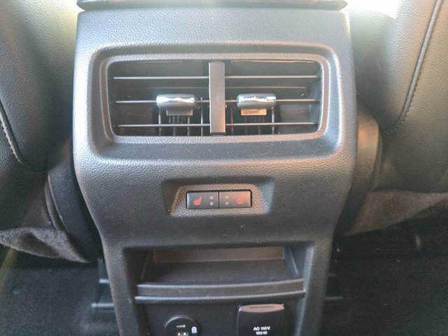 Certified 2022 Ford Edge Titanium w/ Equipment Group 301A image 16