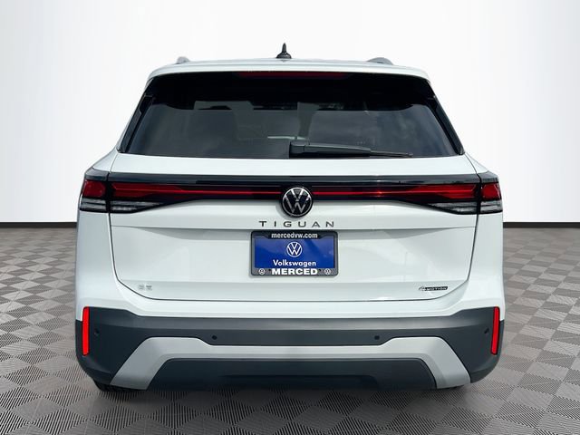 New 2026 Volkswagen Tiguan SE image 5