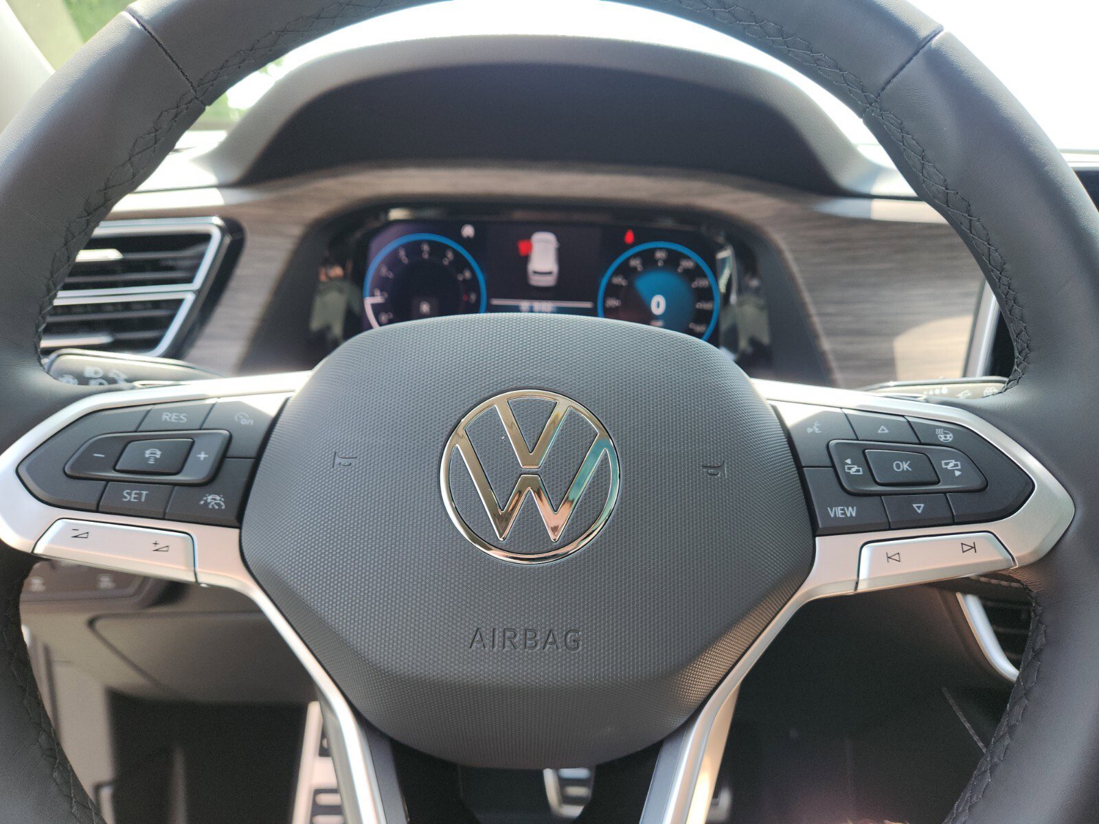 New 2026 Volkswagen Atlas SEL Premium R-Line image 16