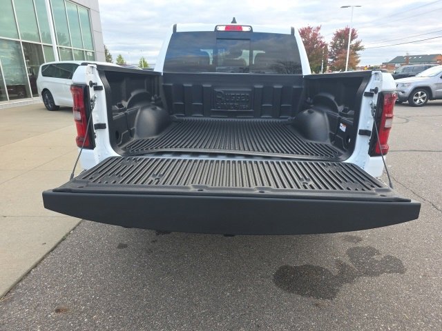New 2026 RAM 1500 4x4 Crew Cab image 7
