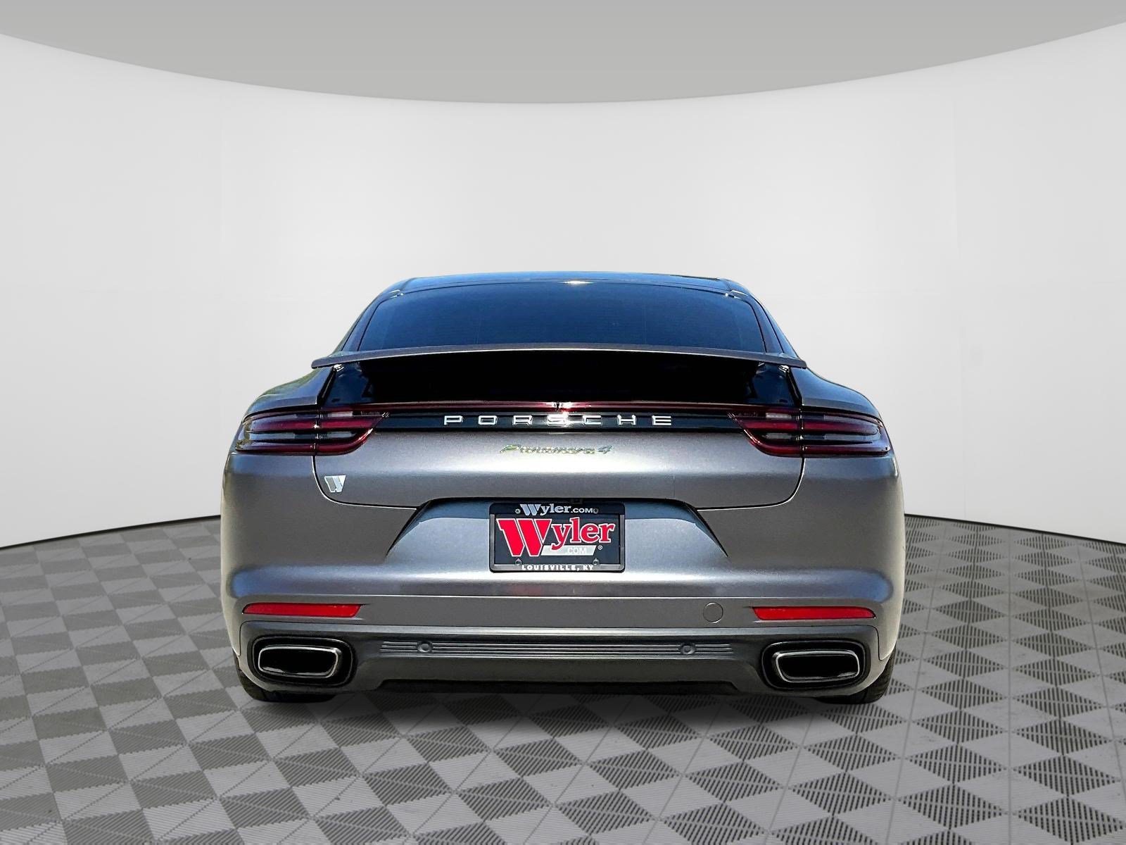 Used 2018 Porsche Panamera 4 AWD/4WD image 5