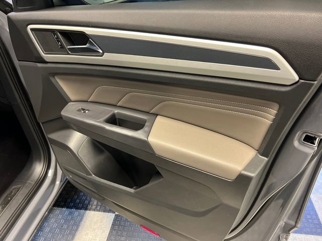 Certified 2021 Volkswagen Atlas Cross Sport SE w/ Panoramic Sunroof Package FWD image 12