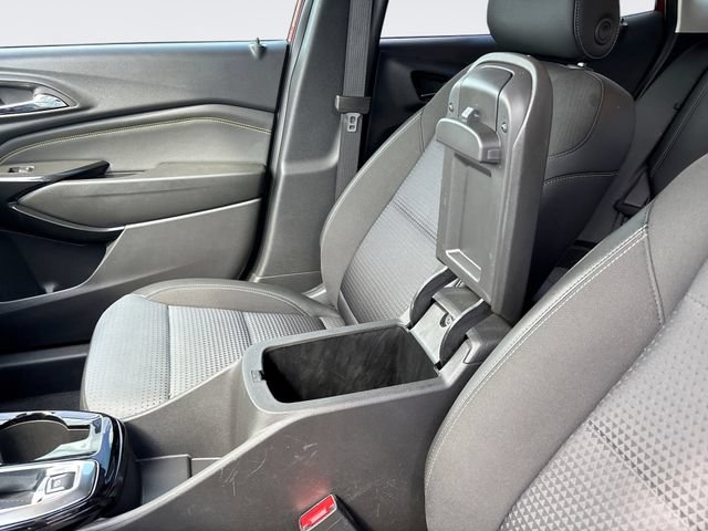 Used 2025 Chevrolet Trax LT w/ Driver Confidence Package FWD image 20