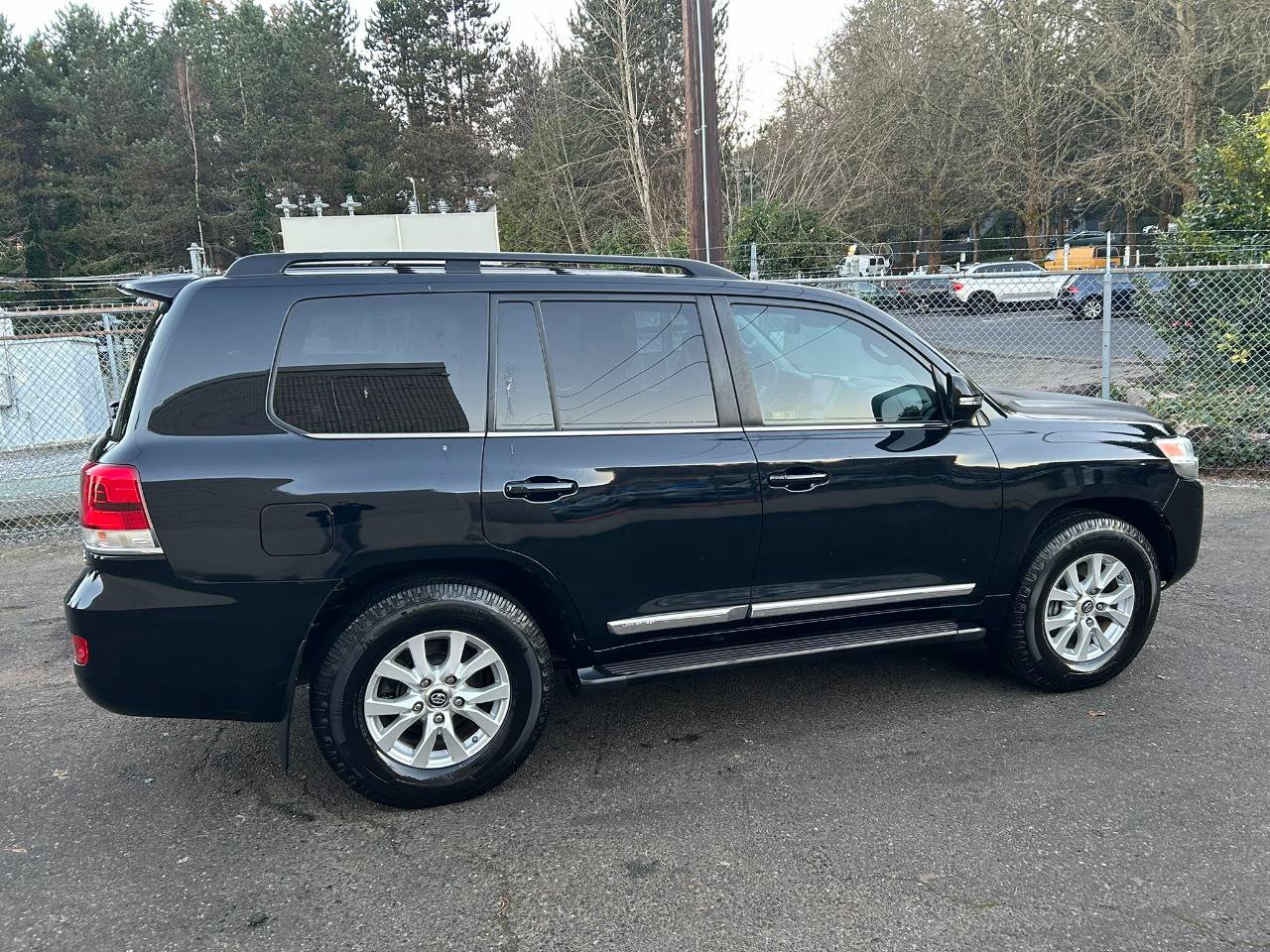 Used 2016 Toyota Land Cruiser AWD/4WD image 4