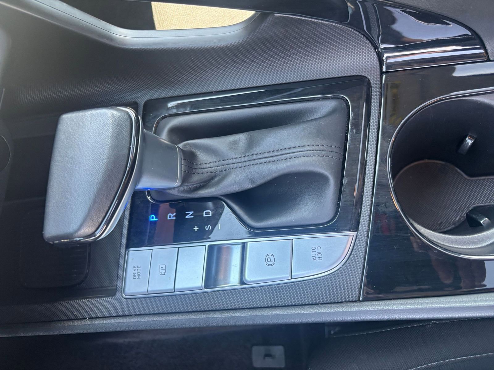 Used 2025 Hyundai Elantra SEL image 42