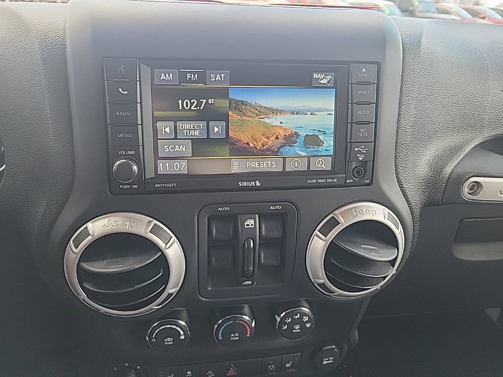 Used 2016 Jeep Wrangler Unlimited Sahara w/ Mopar Chrome Edition Group AWD/4WD image 13