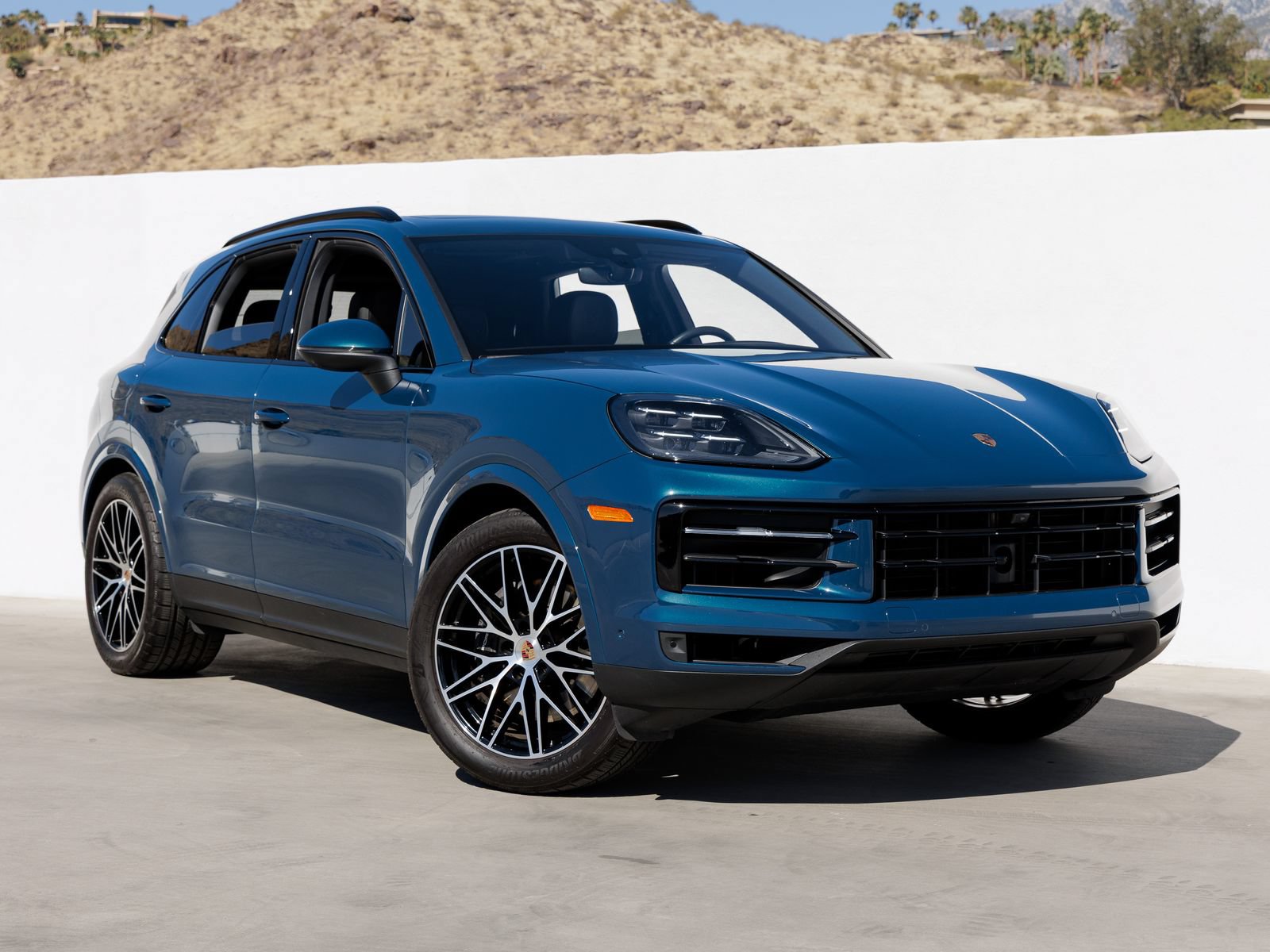Certified 2025 Porsche Cayenne AWD/4WD image 9