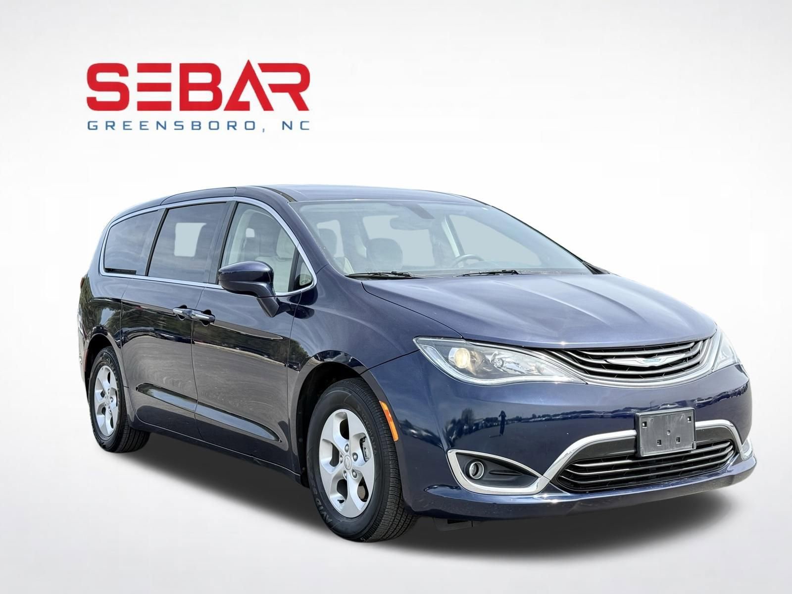 Used 2018 Chrysler Pacifica Touring Plus image 8