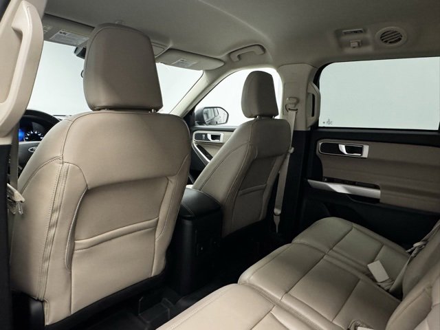 Used 2023 Ford Explorer XLT w/ Equipment Group 202A image 25