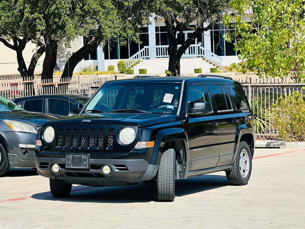 Used 2014 Jeep Patriot Sport w/ Power Value Group FWD image 3