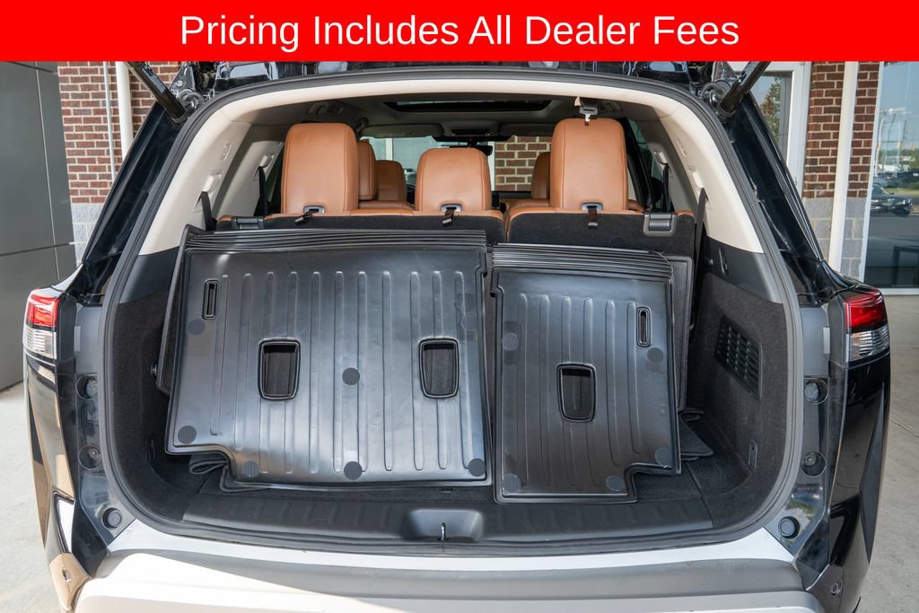 Used 2024 Nissan Pathfinder Platinum AWD/4WD image 5