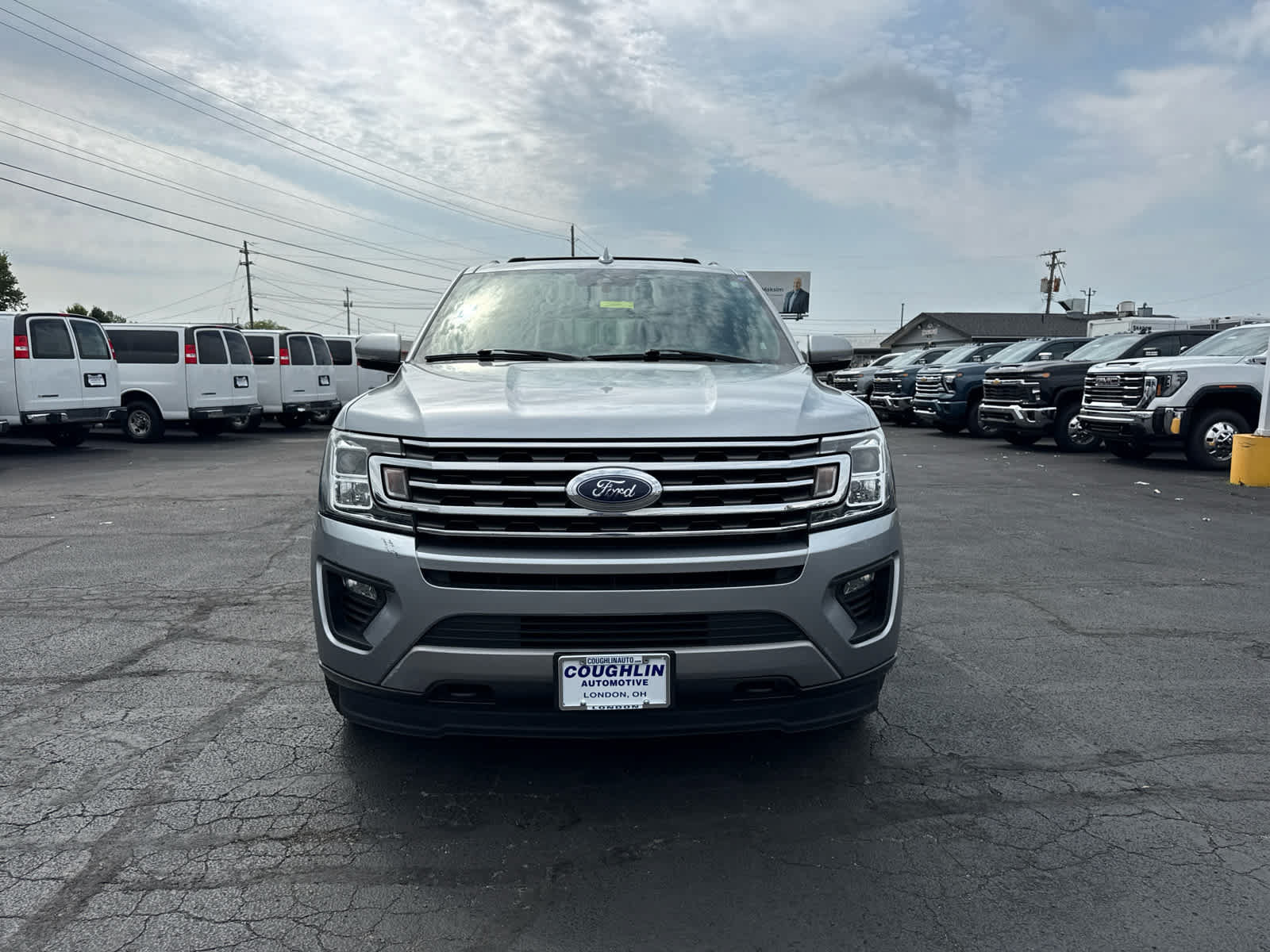 Used 2020 Ford Expedition XLT w/ Equipment Group 202A AWD/4WD image 8
