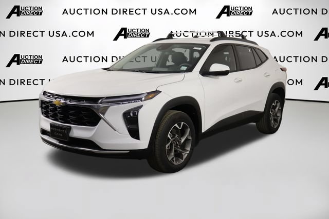 Used 2025 Chevrolet Trax LT w/ Driver Confidence Package