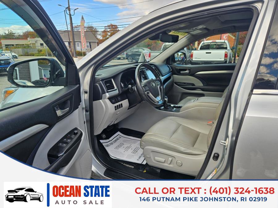 Used 2017 Toyota Highlander XLE image 9