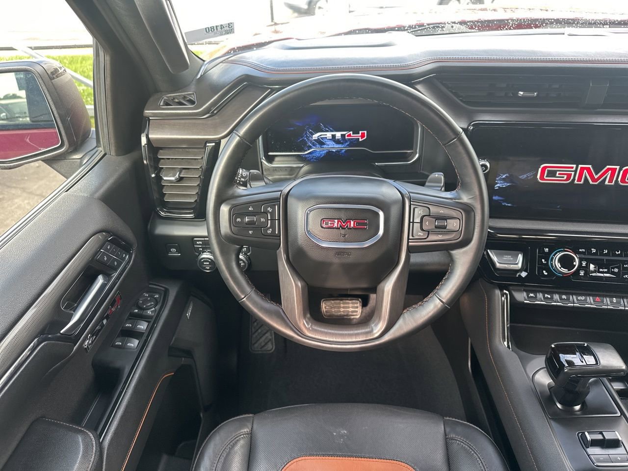 Used 2024 GMC Sierra 1500 AT4 w/ Technology Package AWD/4WD image 11