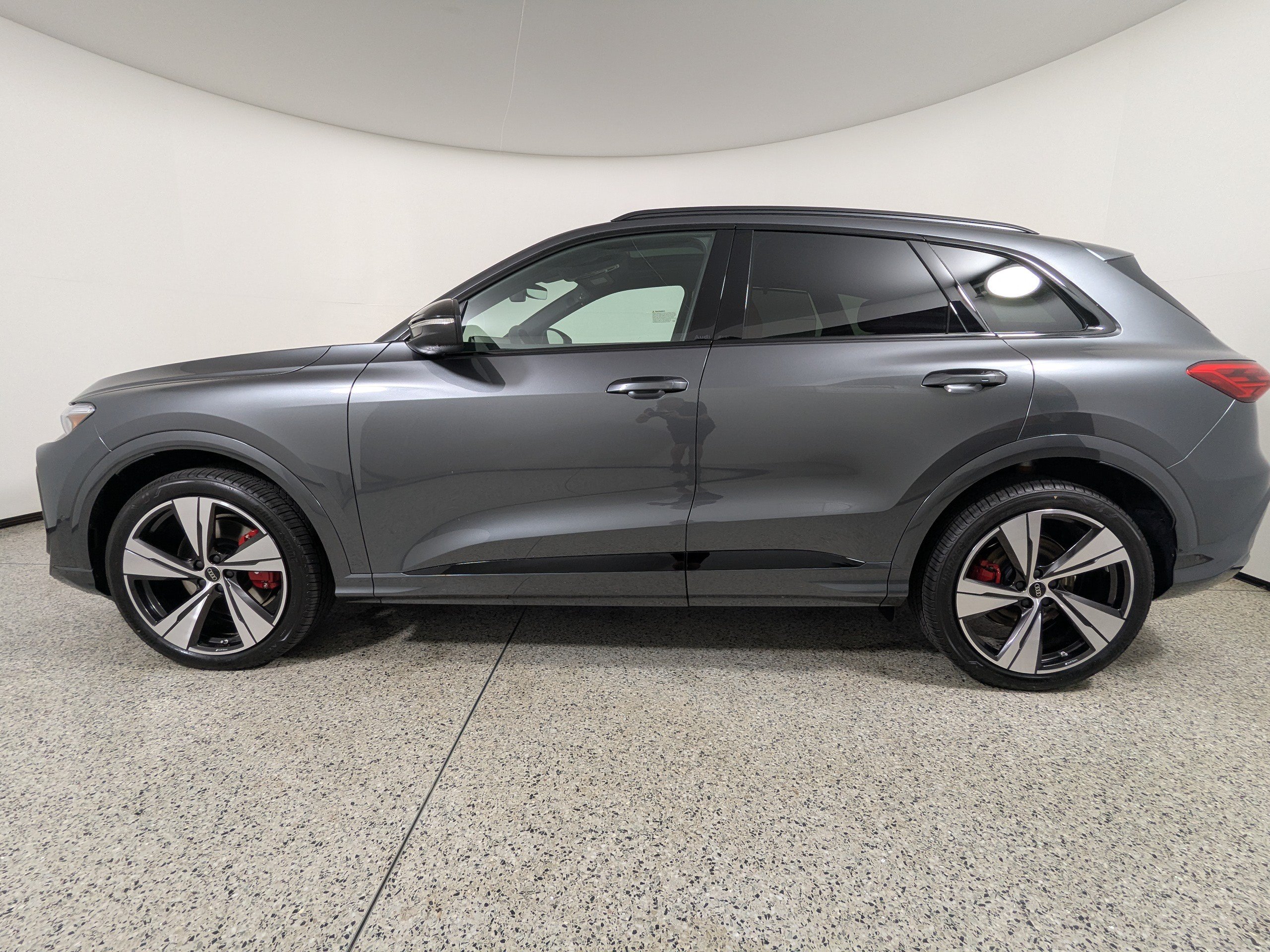 New 2026 Audi SQ5 Premium Plus AWD/4WD image 4
