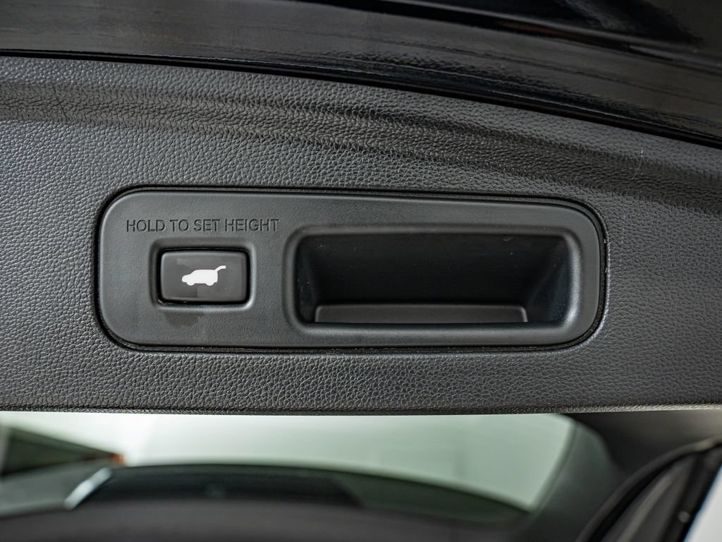 Used 2023 Acura MDX SH-AWD w/ Technology Package image 42