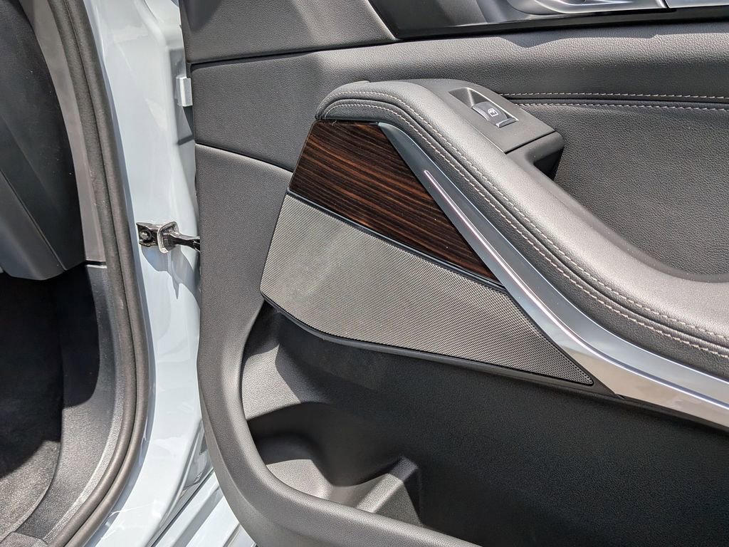 New 2026 BMW X5 xDrive50e image 32