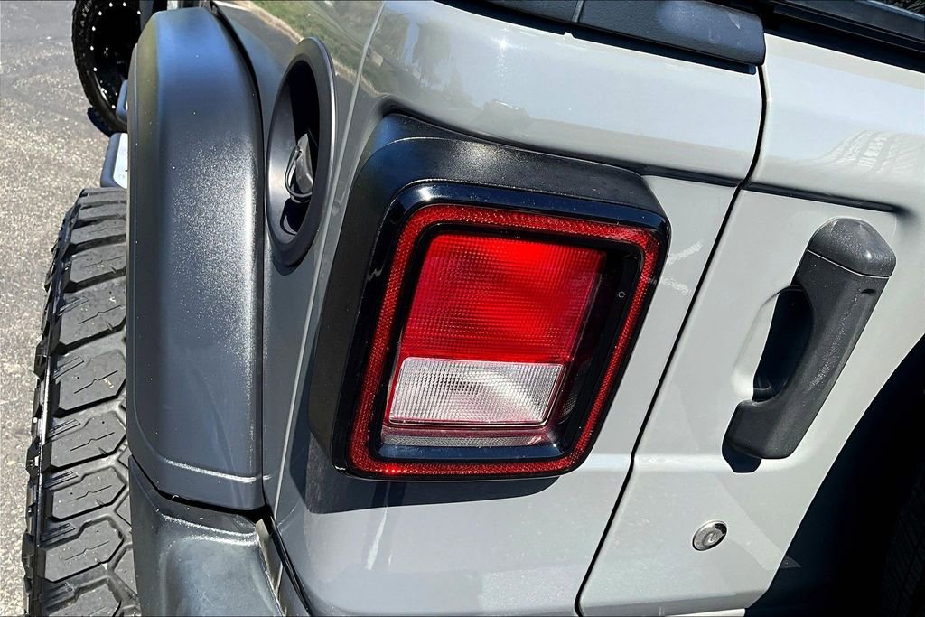 Used 2019 Jeep Wrangler Unlimited Sport image 23