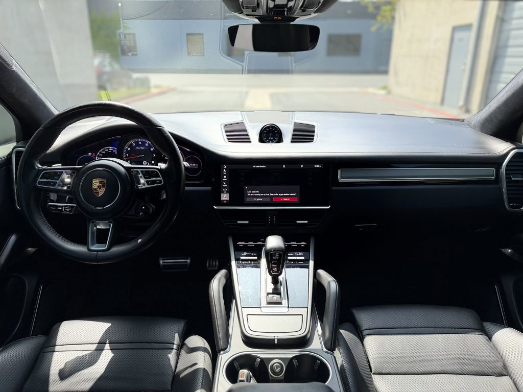 Used 2021 Porsche Cayenne Turbo AWD/4WD image 31