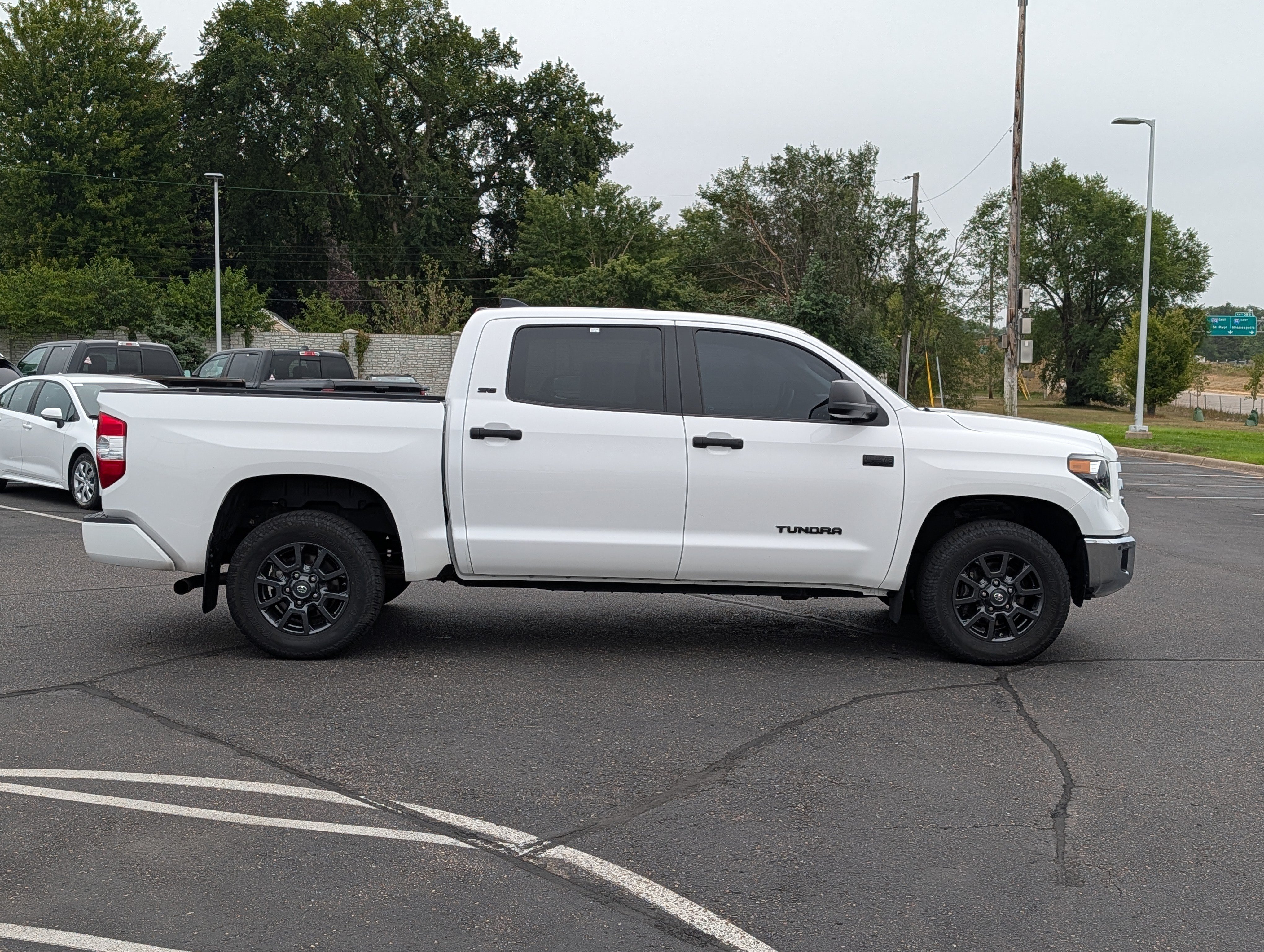 Used 2021 Toyota Tundra SR5 w/ Trail Edition AWD/4WD image 8