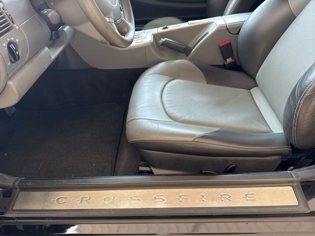 Used 2005 Chrysler Crossfire Limited image 11