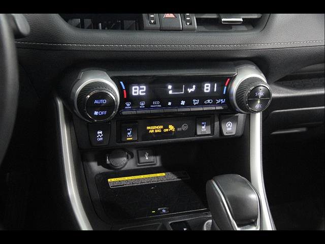 Used 2020 Toyota RAV4 XLE Premium image 12