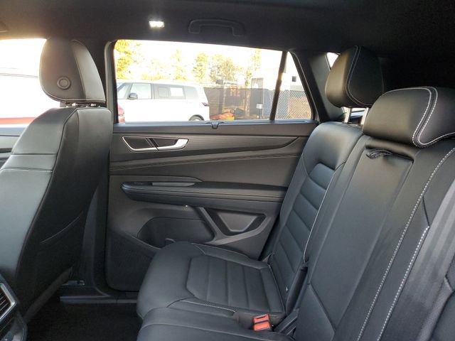 Certified 2026 Volkswagen Atlas Cross Sport SEL R-Line image 10