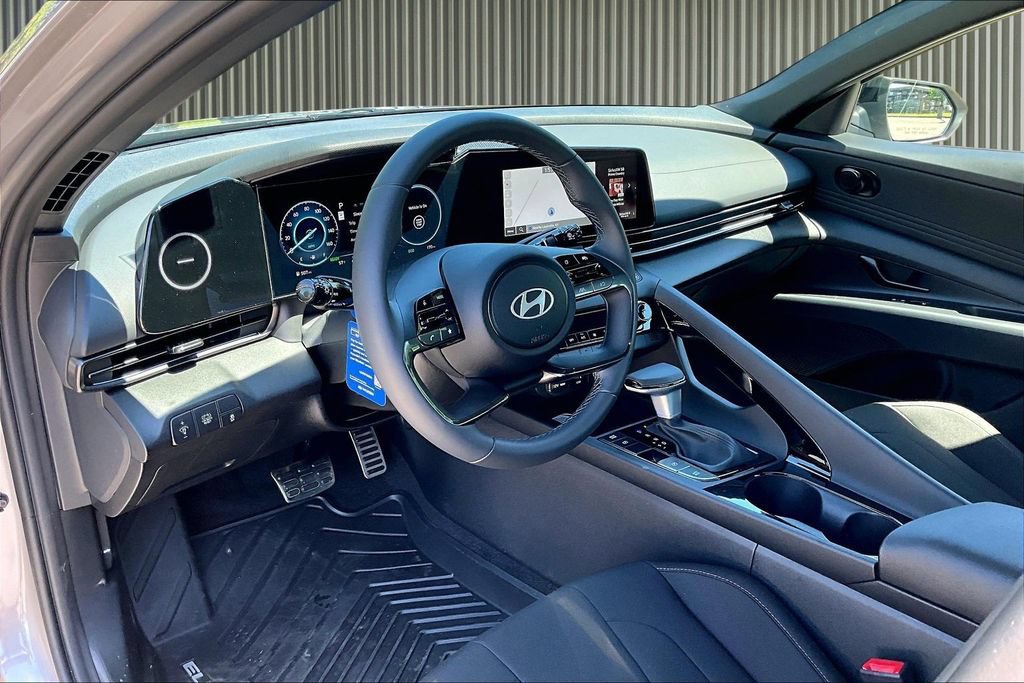 New 2026 Hyundai Elantra SEL FWD image 7