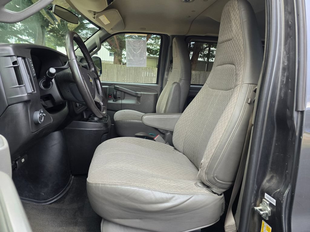 Used 2017 Chevrolet Express 2500 LS RWD image 11